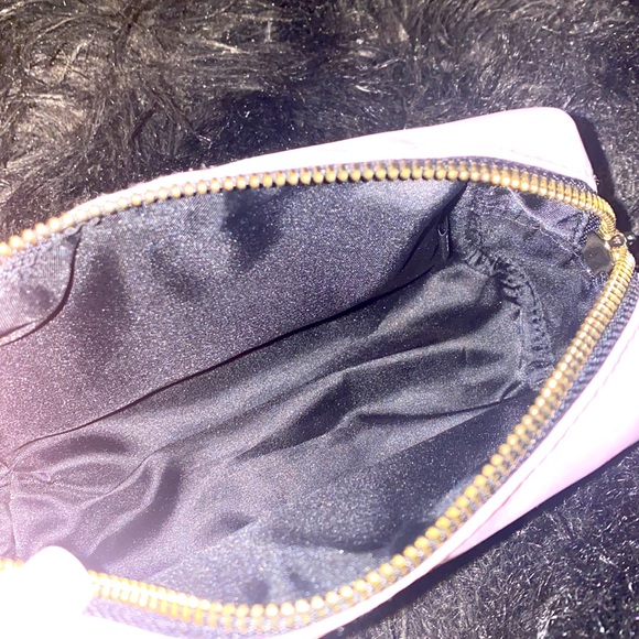 Cosmetic case - Picture 3 of 3